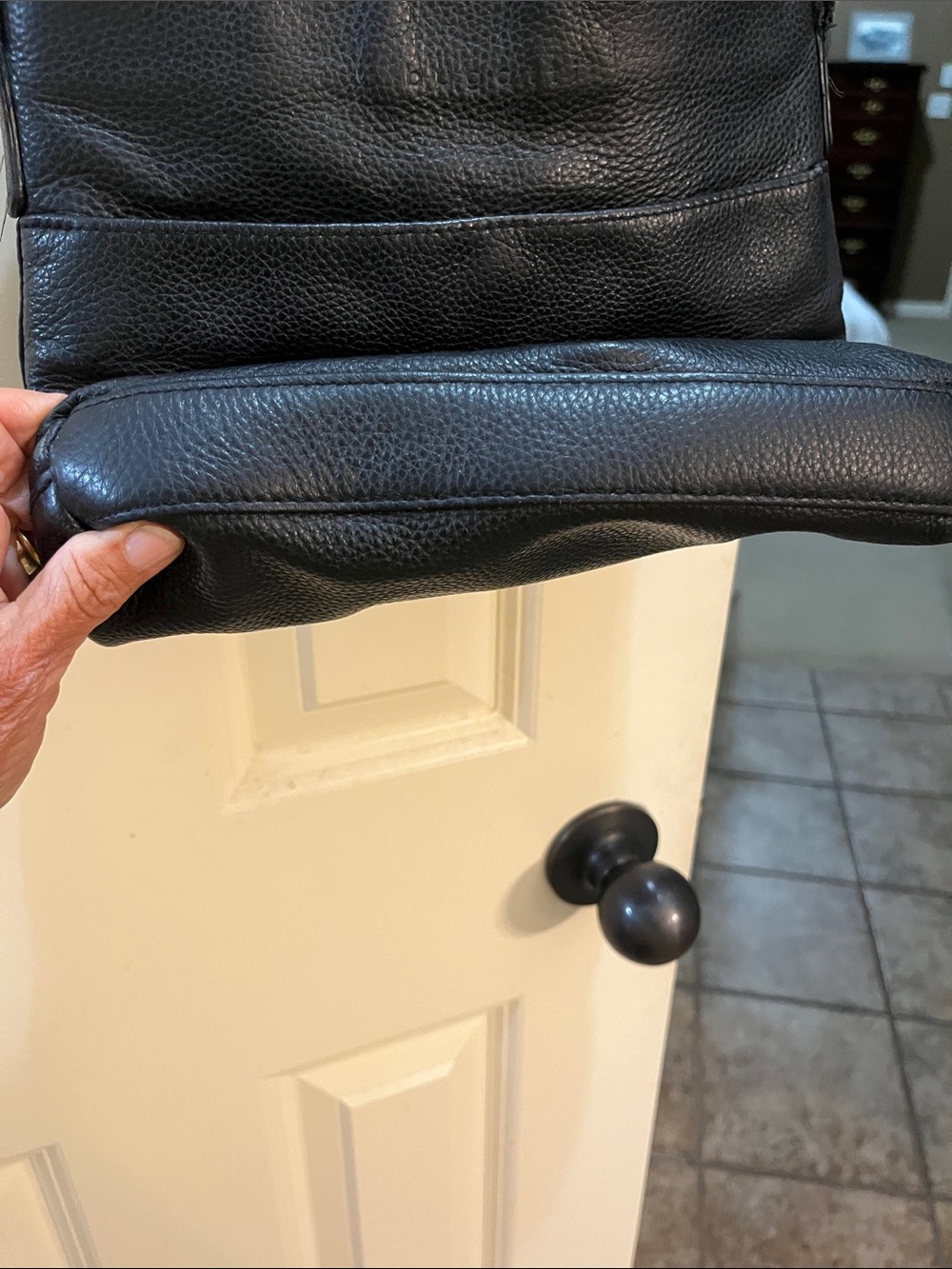 Bugatti Black Leather Crossbody Bag - Picture 12 of 16